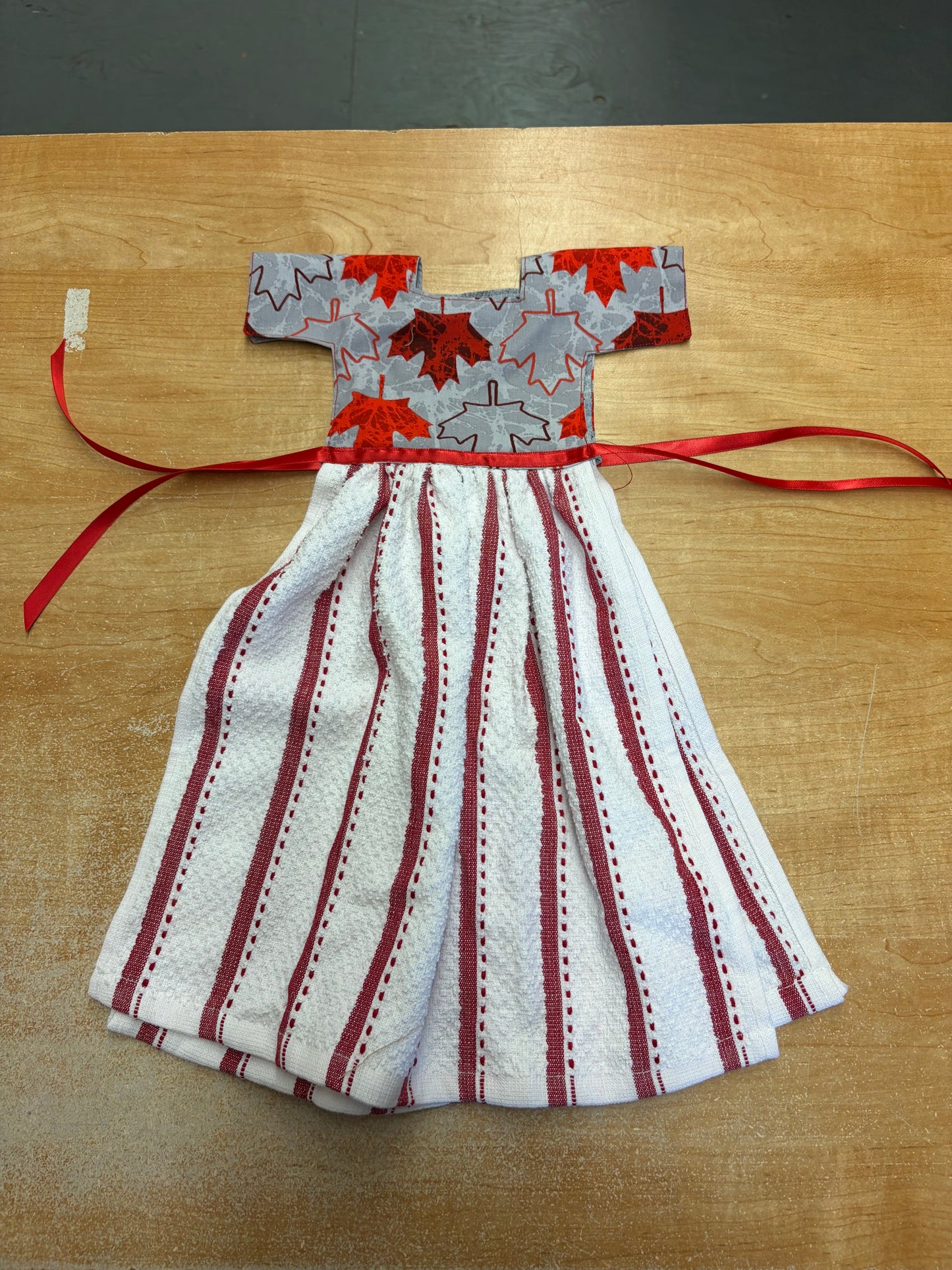 Maple Leaf Oven Towel