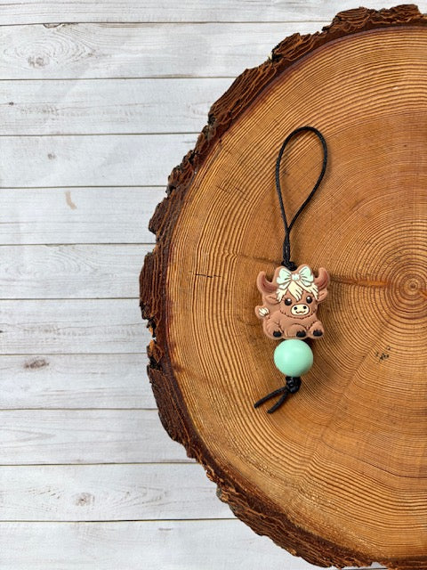 Silicone beaded zipper pulls