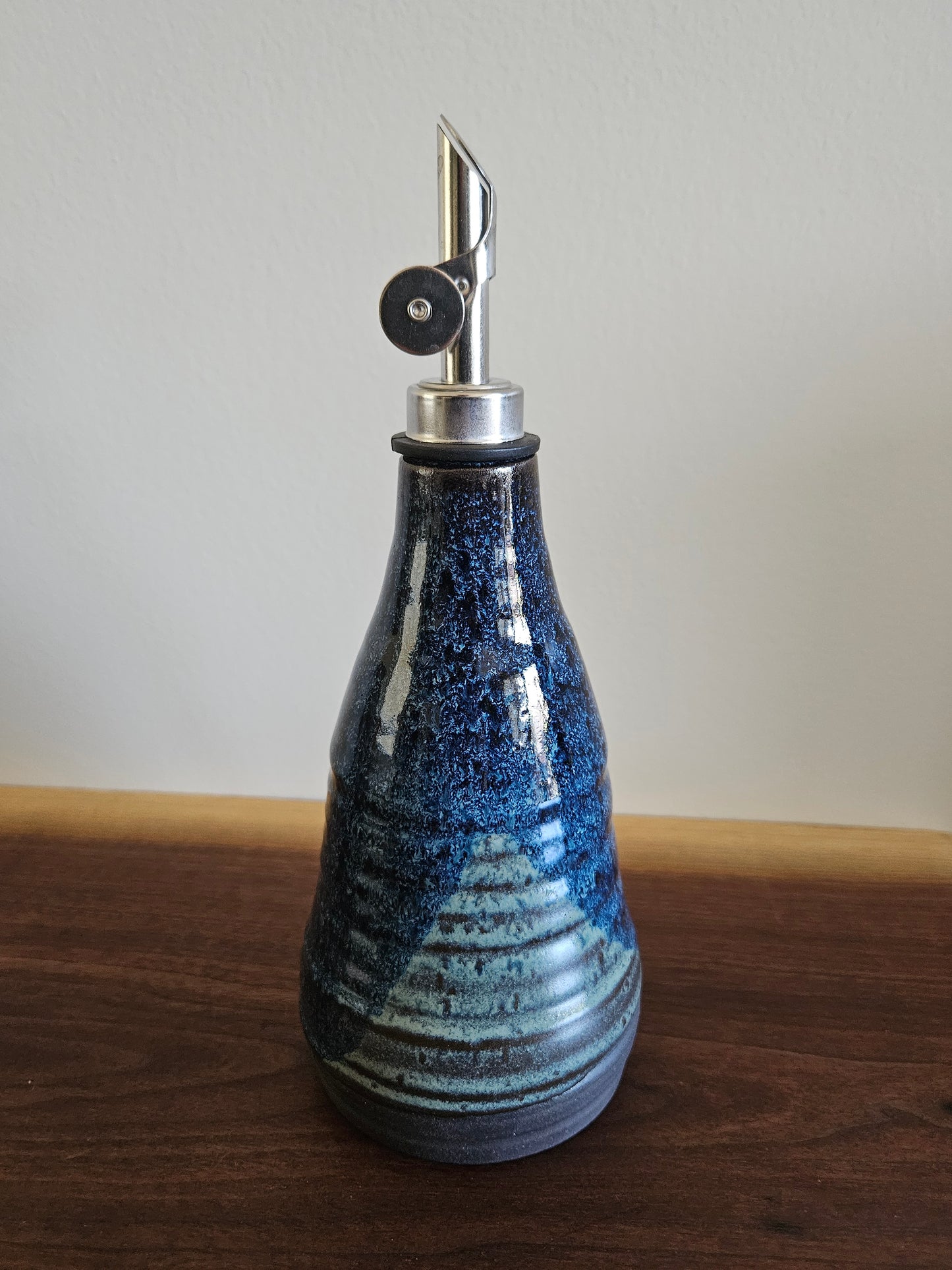 Oil dispenser 02