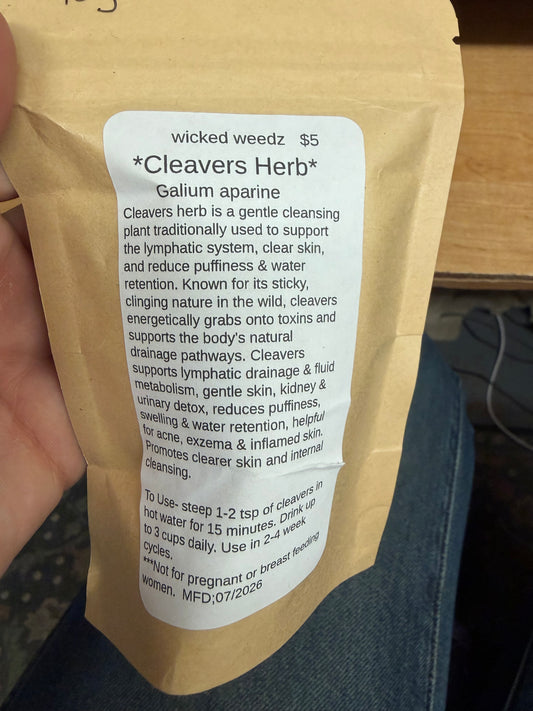 Cleavers Herb