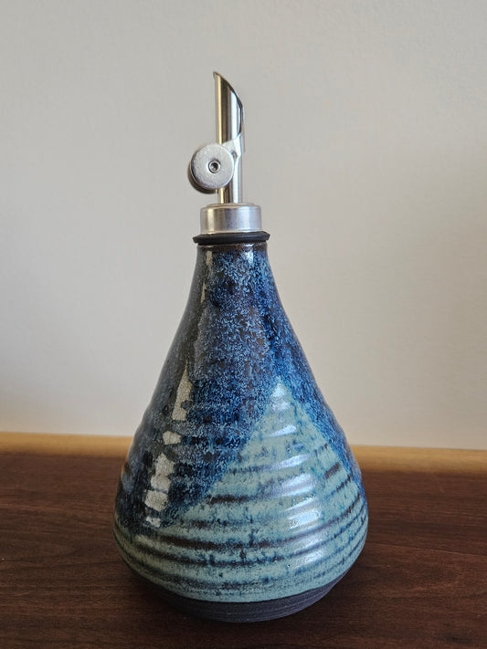 Oil dispenser