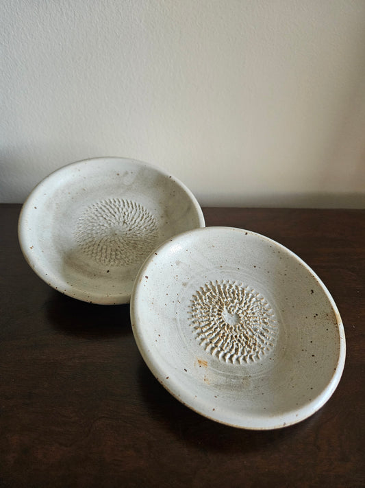 Pale Green garlic plates