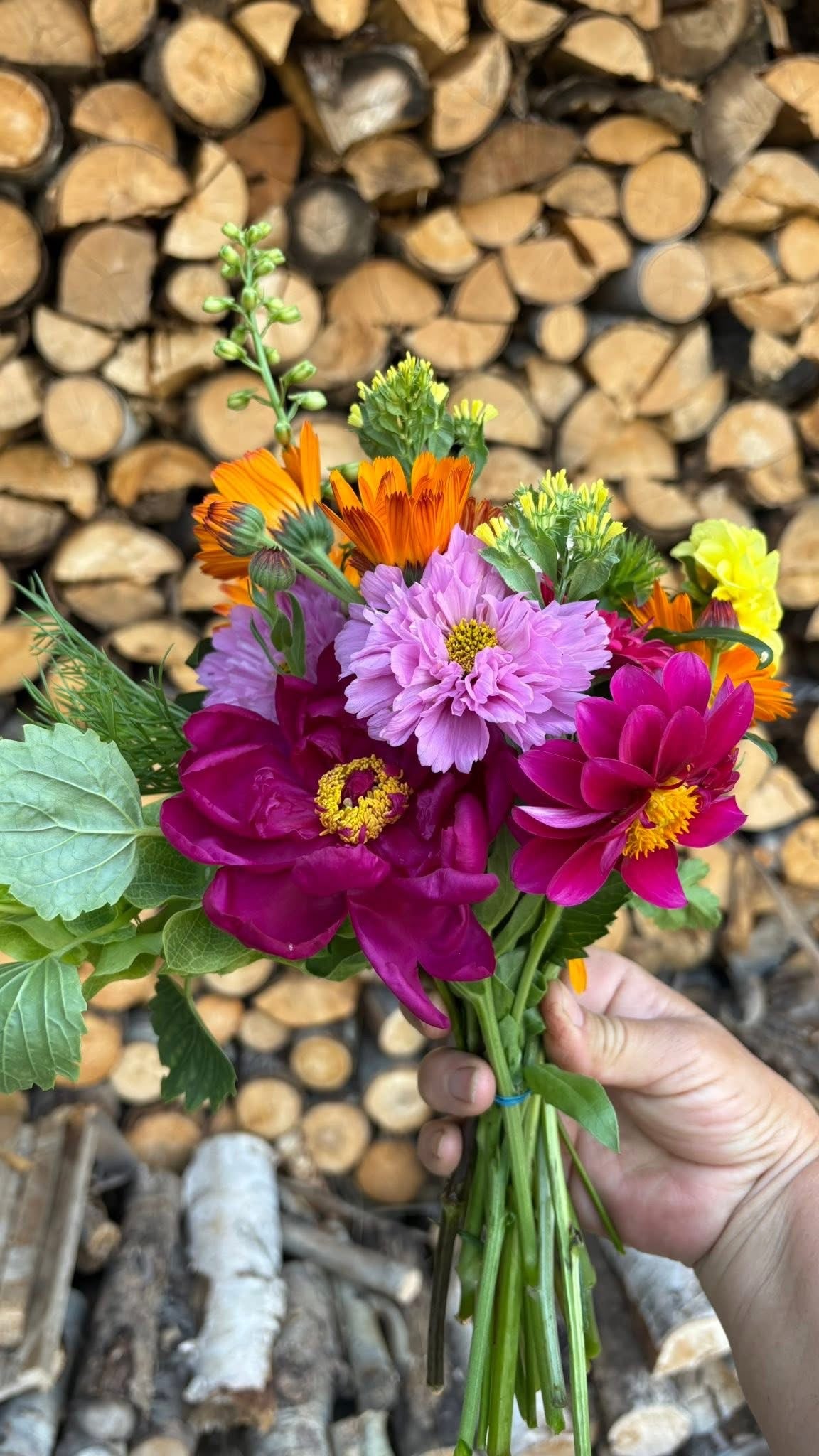Small bouquets with glass jar